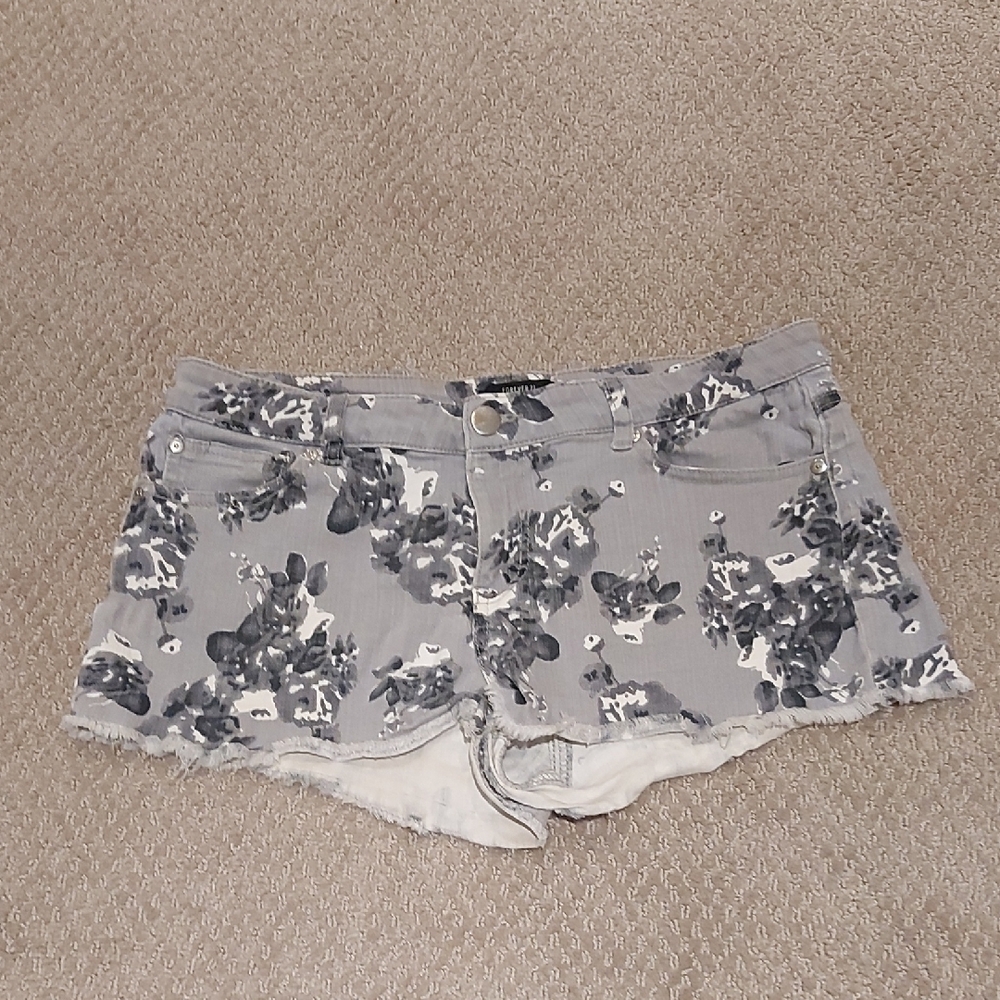 Forever 21 Gray Floral Jean Shorts